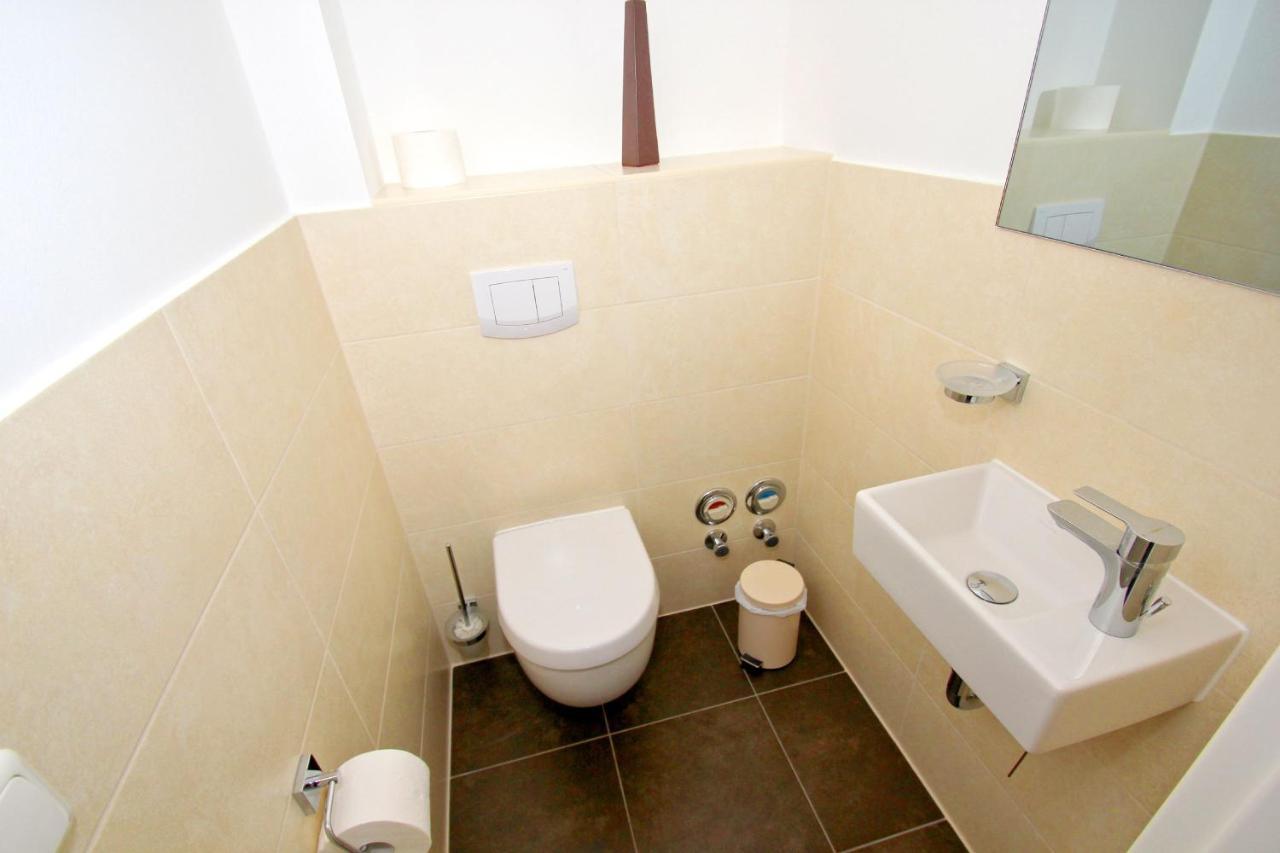 Hafennahe Penthousewohnung Mit Meerblick - Hafenresidenz Lauterbach Fewo 2-7 المظهر الخارجي الصورة